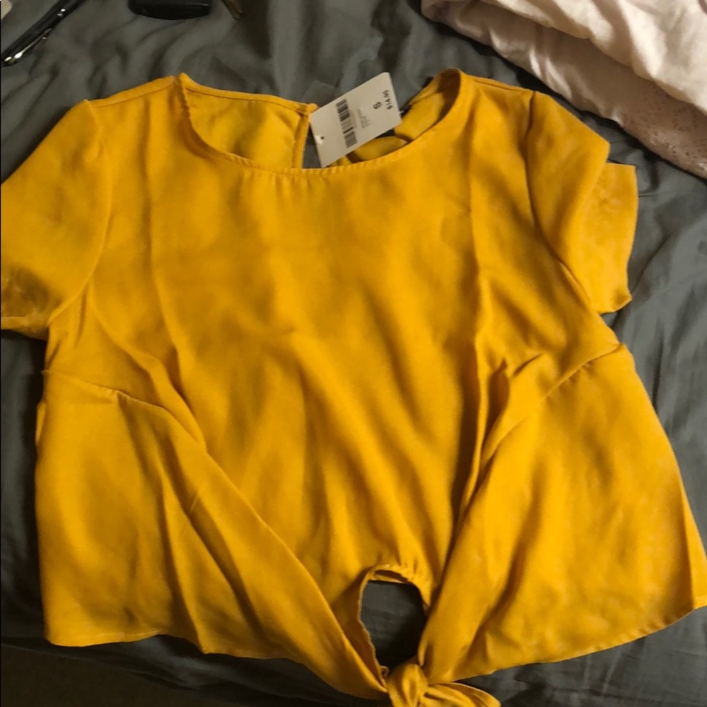 yellow shirt!